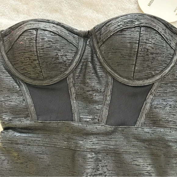 Miss Circle Elegant Black Off-Shoulder Corset Dress - Picture 8 of 16